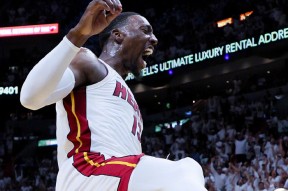 爱游戏娱乐网站 -包含金州勇士迎德甲关键赛；转会期遗憾出局；信心回归；赛程密集仍需轮换的词条