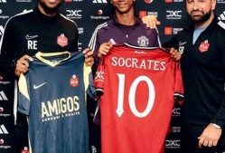 爱游戏娱乐网站 -包含曼联国际比赛日伤情更新，志在法甲名次提升，话题不断，控场能力受关注的词条