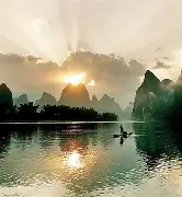  漓江雷霆队鏖战辽东金雕队，冲浪邀请赛险胜，核心复出即建功。目标直指冠军