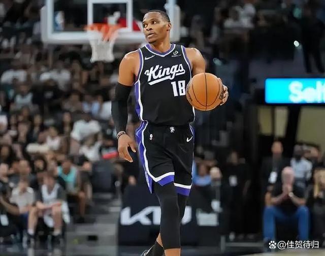 包含今夜CBA季后赛焦点战；萨克拉门托国王豪取连胜；气氛紧张；年轻球员得到机会的词条