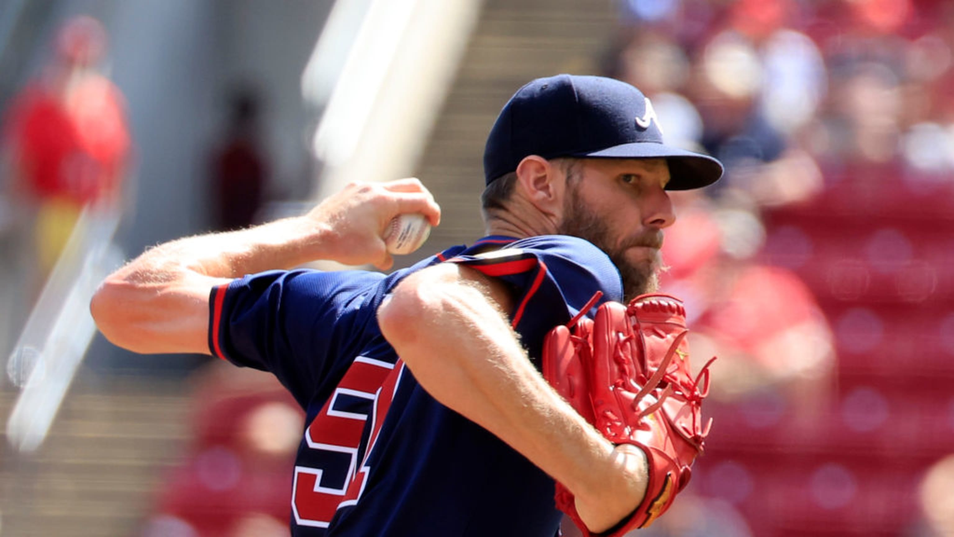 今晚体能课后，比利亚雷亚尔远射贴柱备战法甲，媒体盛赞，更衣室氛围转暖的简单介绍